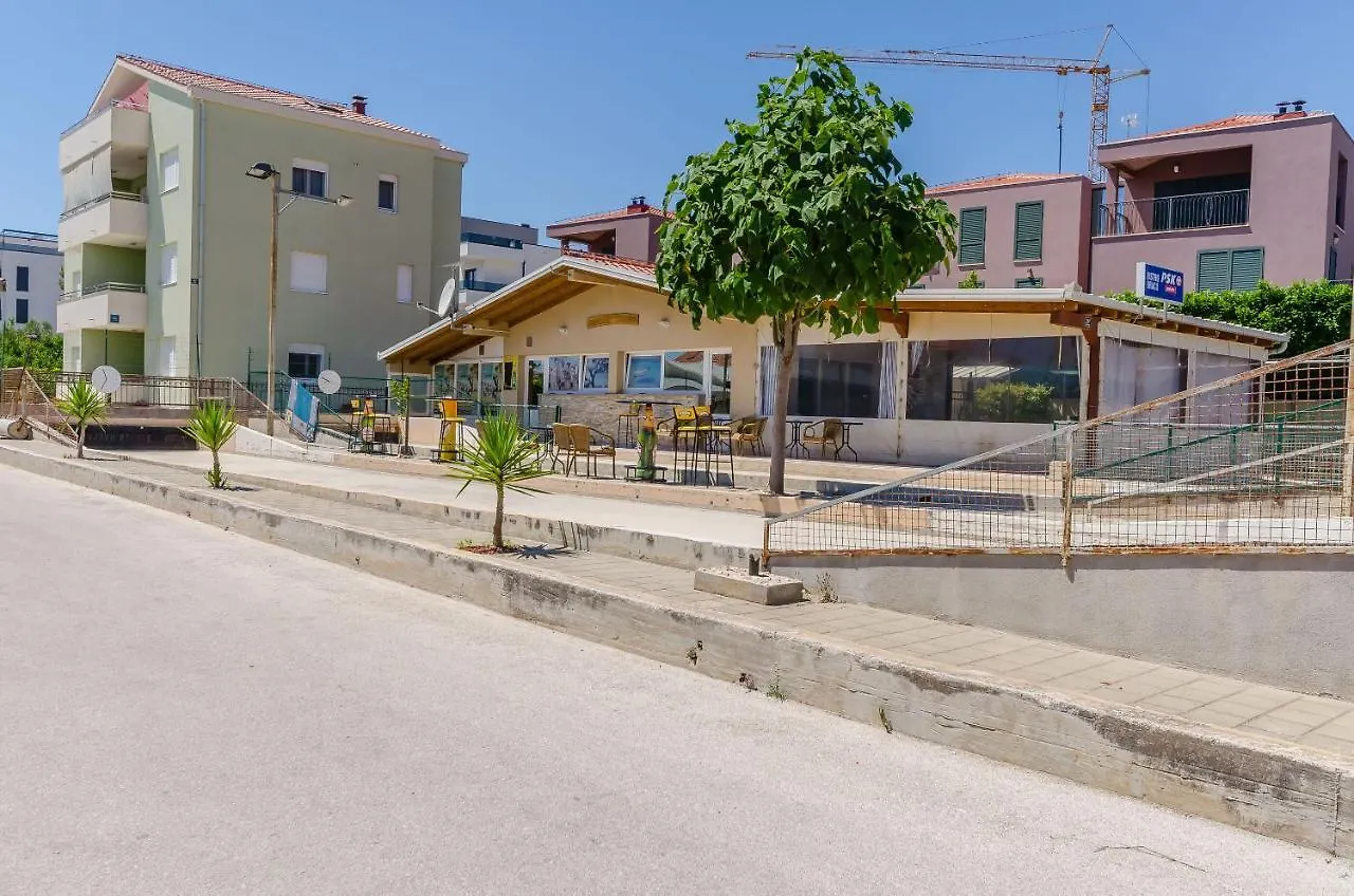 Apartment Linda Trogir 0*,